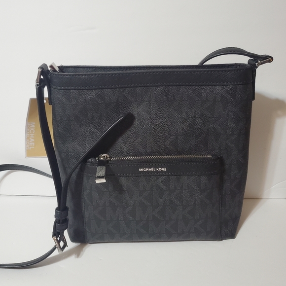 MICHAEL Michael Kors Handbags - NWT Michael kors crossbody purse